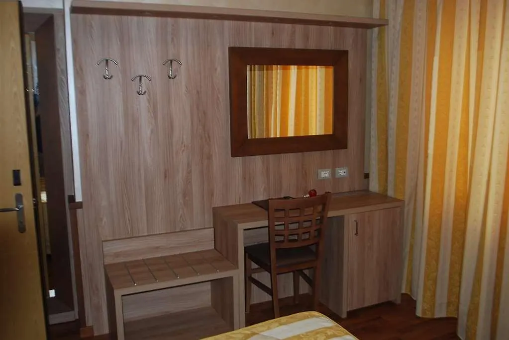 Hotel Corallo La Spezia 3*,  İtalya